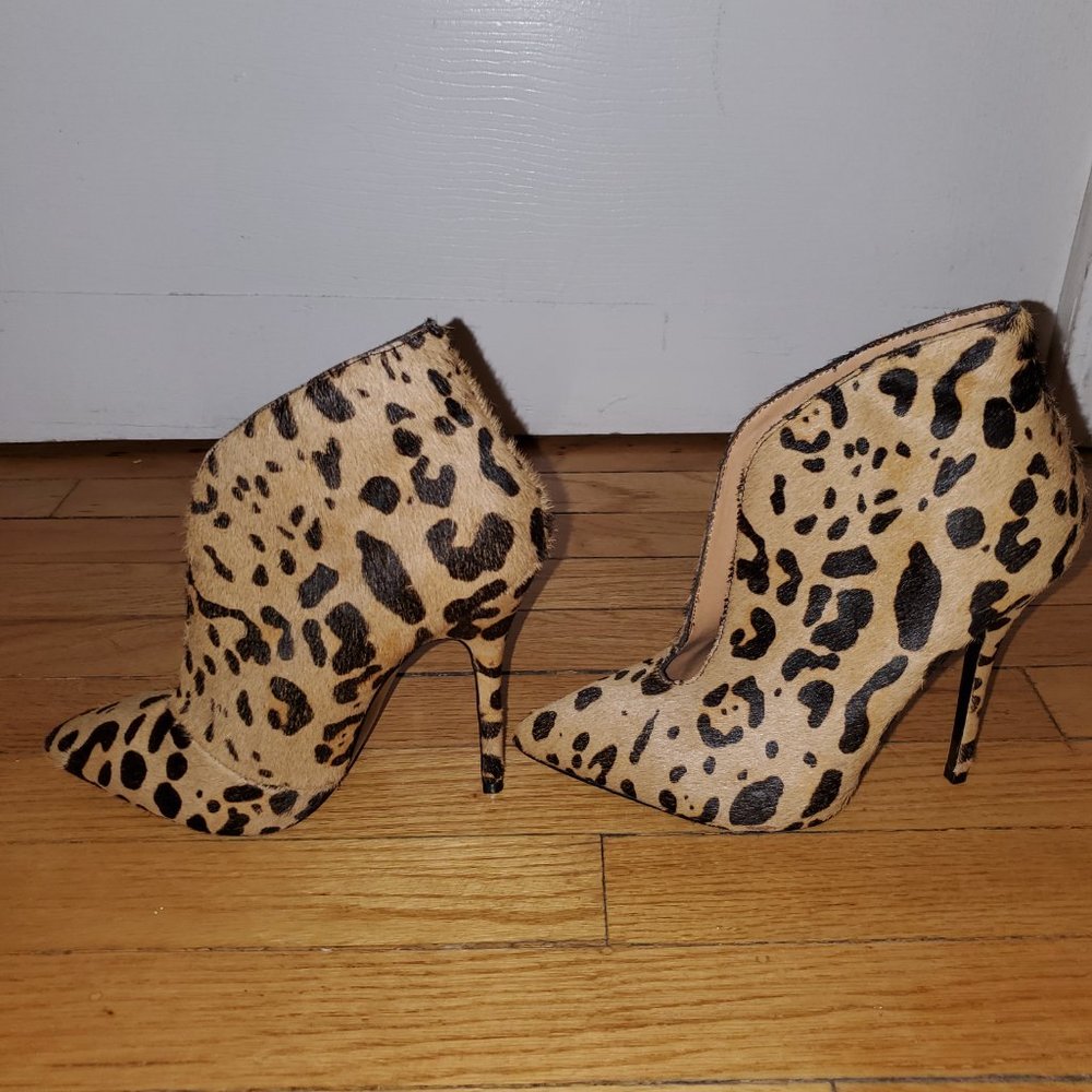 Steve Madden Leopard print booties - Picture 2 of 6